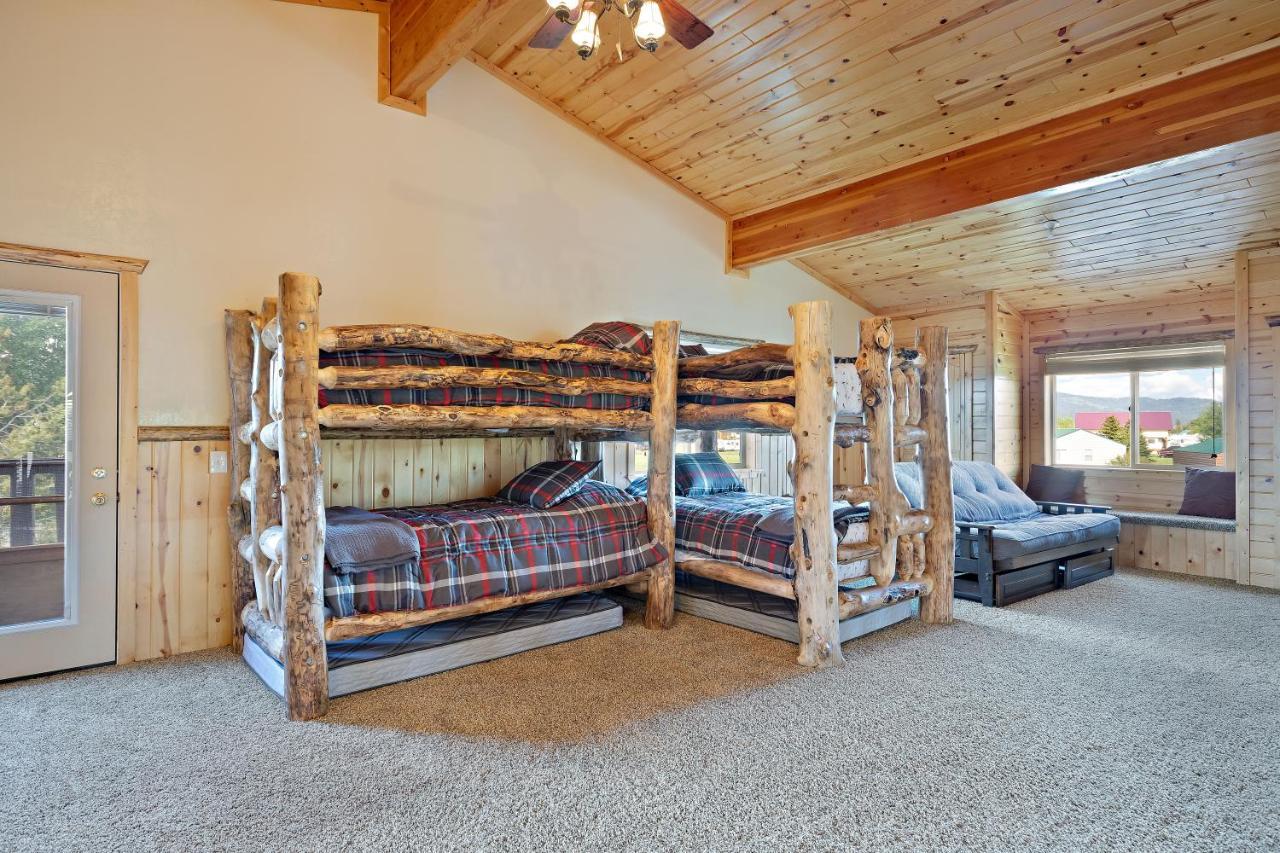 Henrys Hawk By Kabino Henrys Lake Hot Tub Firepit Pool Table Mtn & Water Views Wifi Satellite Fishing Trails Island Park Bagian luar foto