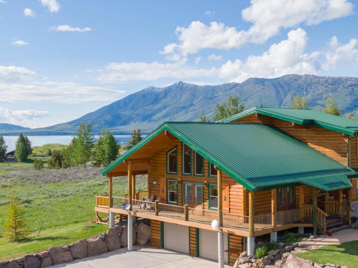 Henrys Hawk By Kabino Henrys Lake Hot Tub Firepit Pool Table Mtn & Water Views Wifi Satellite Fishing Trails Island Park Bagian luar foto