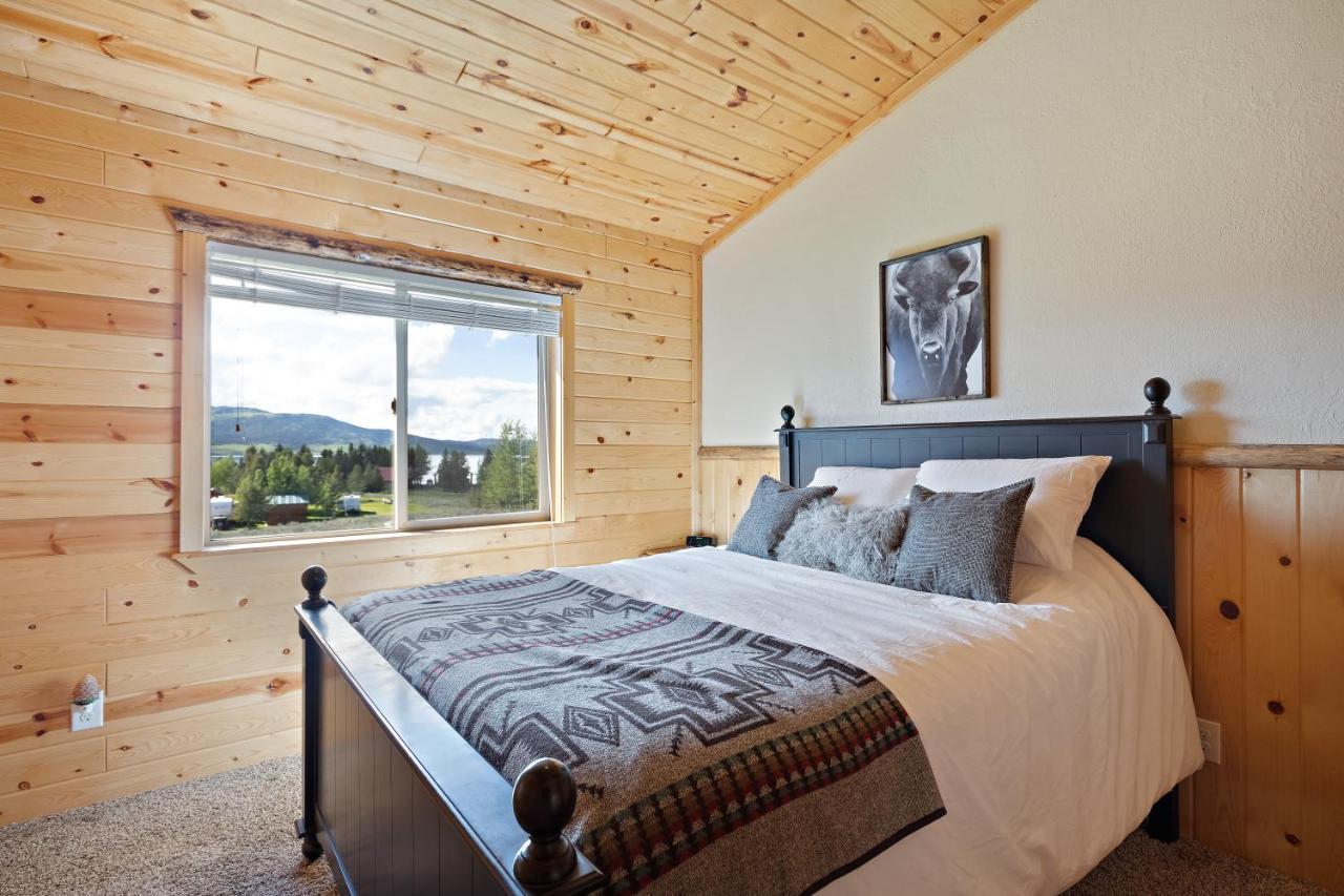 Henrys Hawk By Kabino Henrys Lake Hot Tub Firepit Pool Table Mtn & Water Views Wifi Satellite Fishing Trails Island Park Bagian luar foto