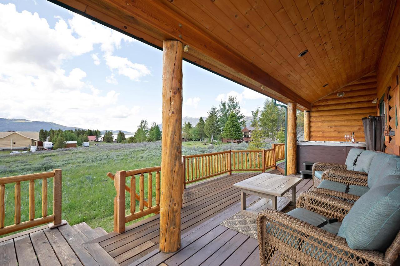 Henrys Hawk By Kabino Henrys Lake Hot Tub Firepit Pool Table Mtn & Water Views Wifi Satellite Fishing Trails Island Park Bagian luar foto