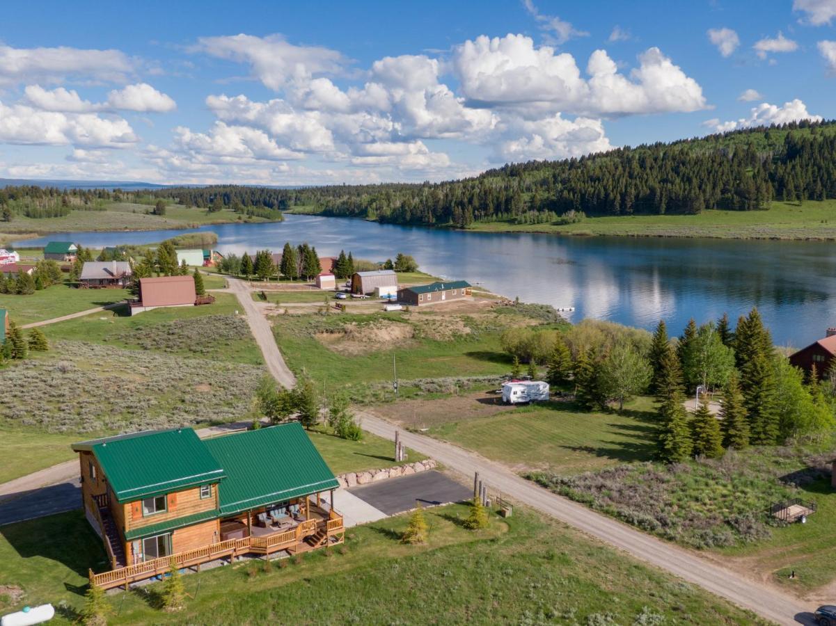 Henrys Hawk By Kabino Henrys Lake Hot Tub Firepit Pool Table Mtn & Water Views Wifi Satellite Fishing Trails Island Park Bagian luar foto