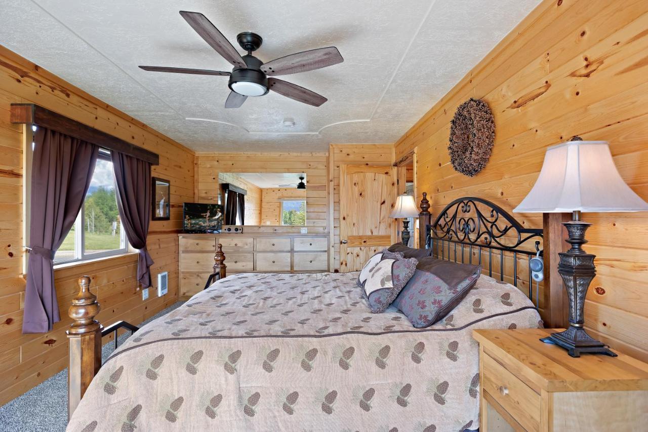 Henrys Hawk By Kabino Henrys Lake Hot Tub Firepit Pool Table Mtn & Water Views Wifi Satellite Fishing Trails Island Park Bagian luar foto